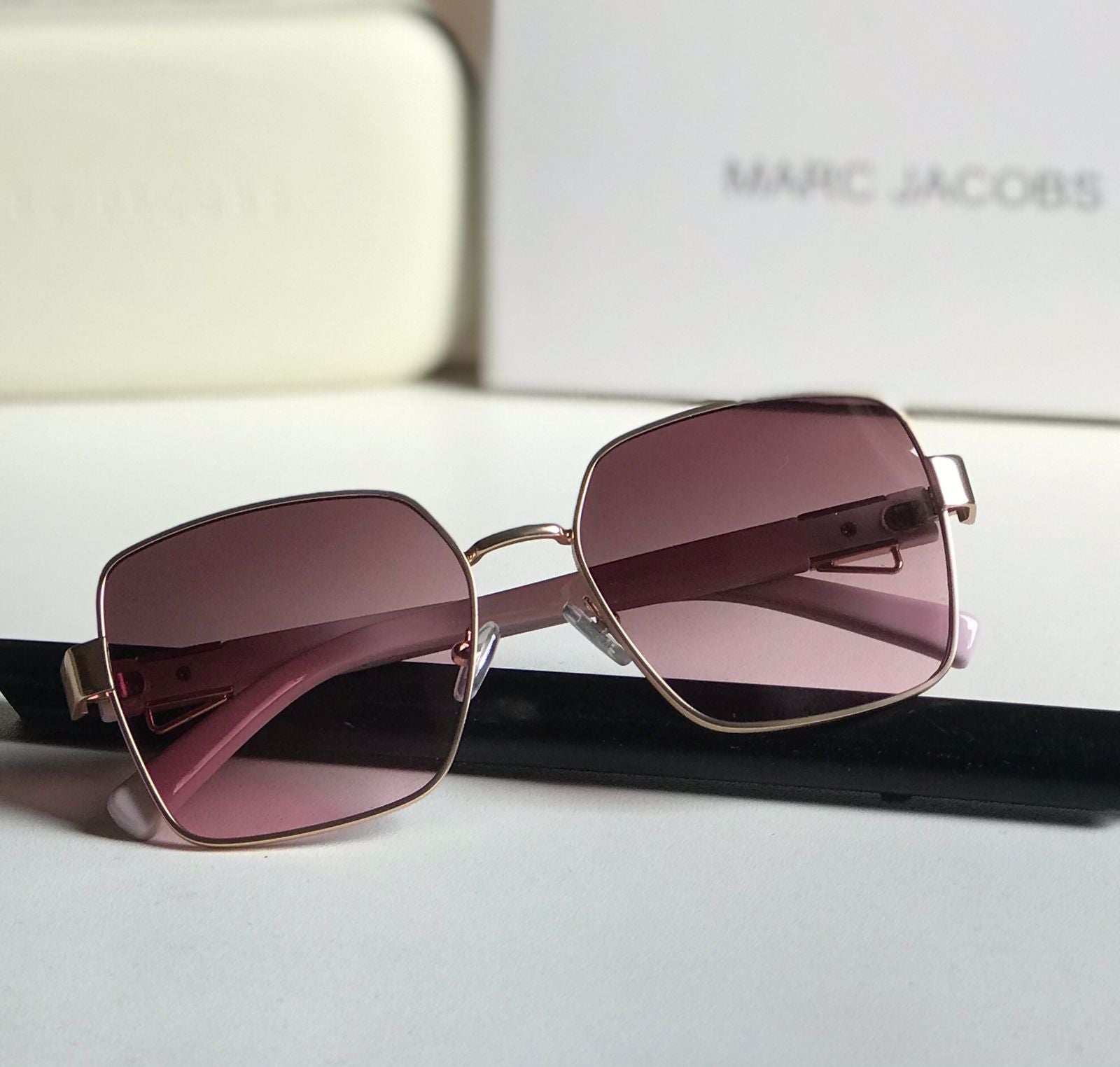 MARC JACOBS Sunglasses
