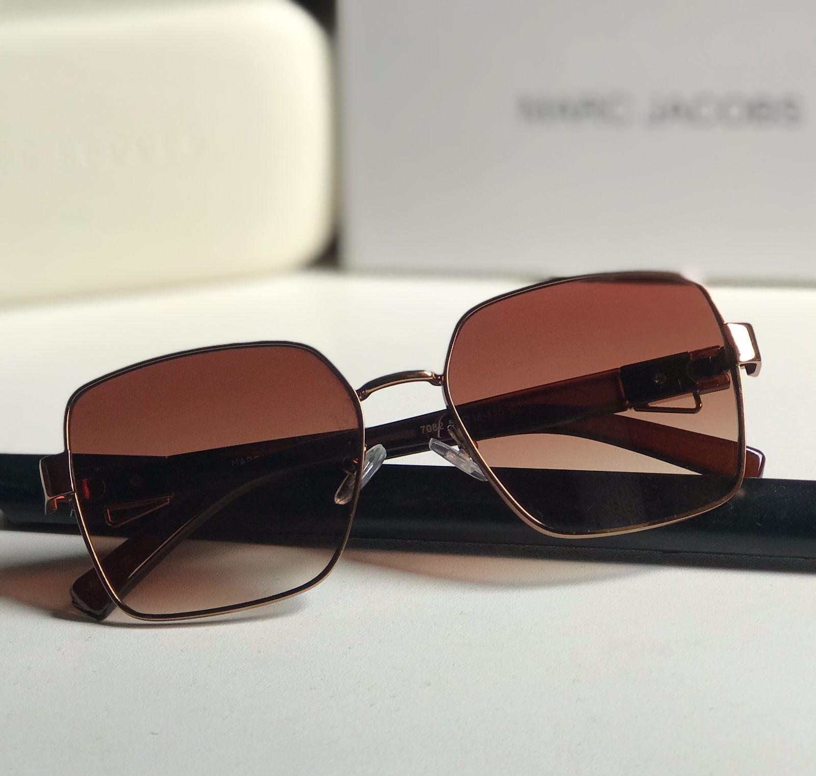 MARC JACOBS Sunglasses